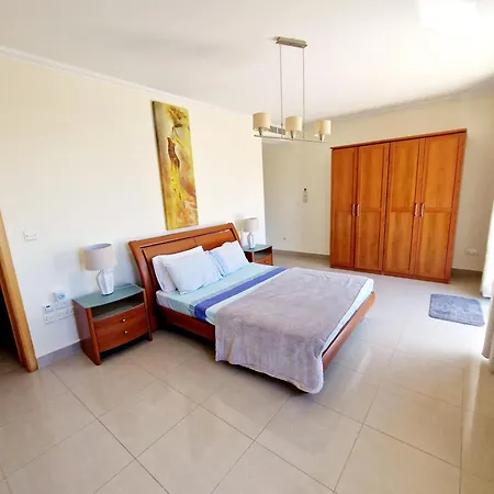 Spacious Central Penthouse * Sliema