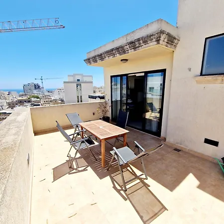 公寓 Spacious Central Penthouse 斯利马